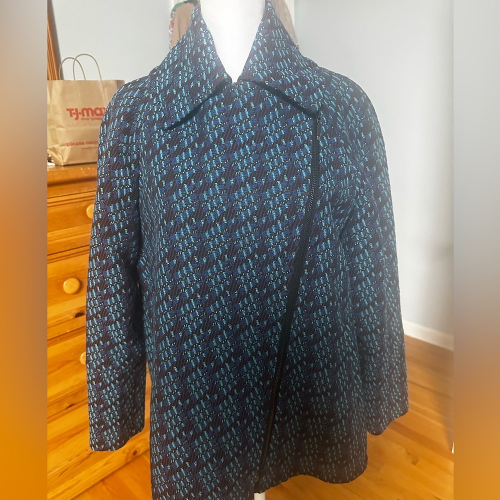 New condition wool knit jacket.